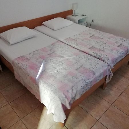 Apartments Mia Стариград-Пакленица Екстериор снимка
