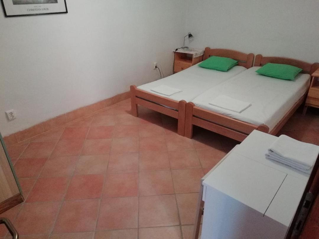 Apartments Mia Стариград-Пакленица Екстериор снимка